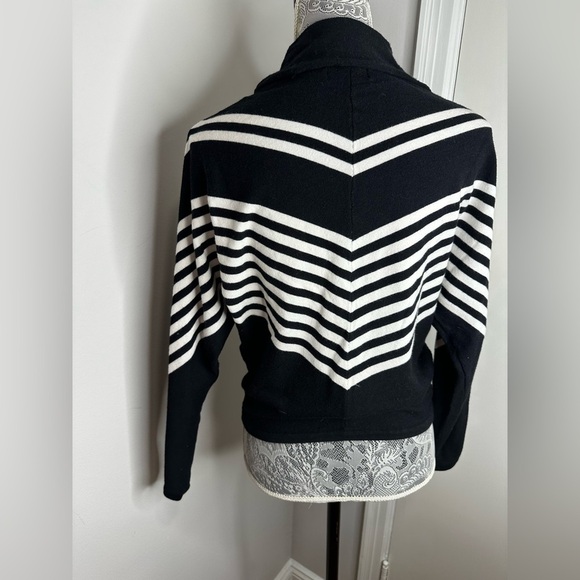 Tahiti Black & White Chevron Striped Bat wing Sweater. Small. Mock Turtle Neck. - Picture 2 of 10
